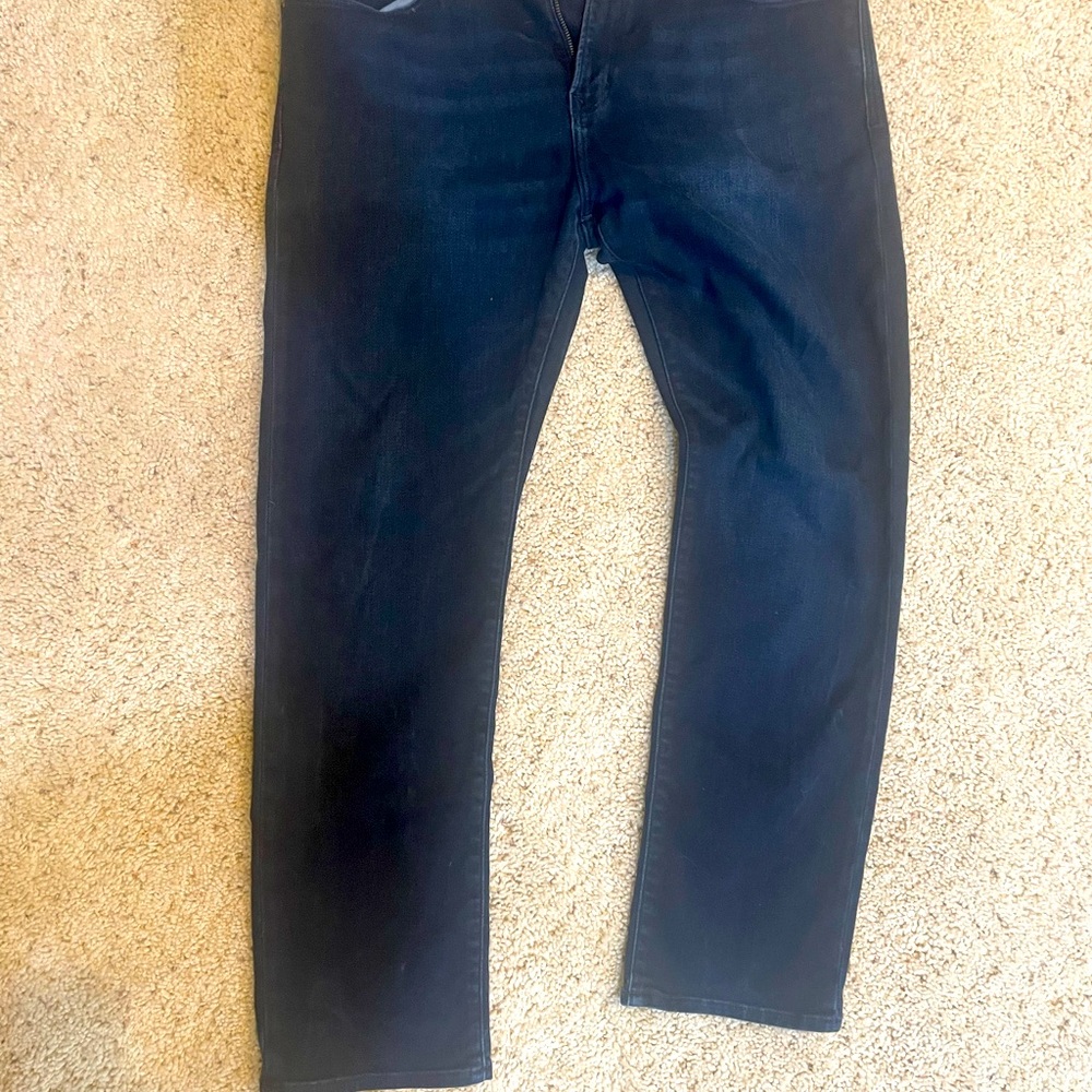 BANANA REPUBLIC THE TRAVELER SLIM FIT DARK WASH JEANS (35x30)